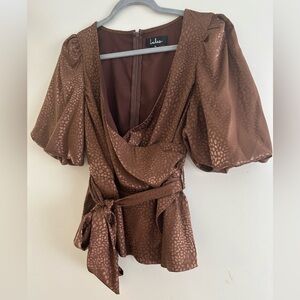 Lulus brown leopard top with puff sleeves